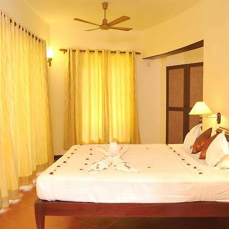 Hotel Ananda Lakshmi Ayurveda Retreat Chowara Esterno foto