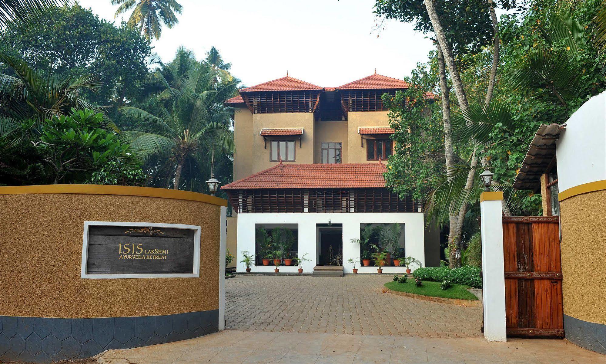 Hotel Ananda Lakshmi Ayurveda Retreat Chowara Esterno foto